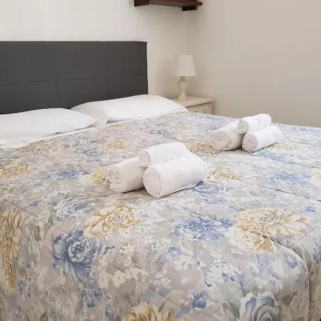 アパート Shahila House モンテロッソ・アル・マーレ